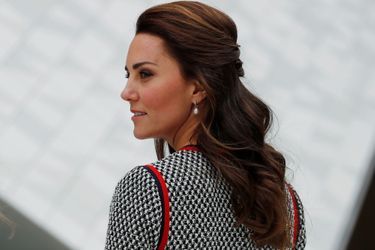 Kate Middleton Au Victoria And Albert Museum 22
