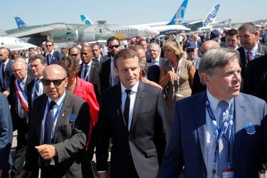 Emmanuel Macron inaugure le 52e Salon du Bourget.