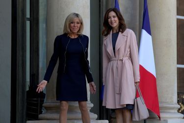 La princesse Mary de Danemark avec Brigitte Macron à Paris, le 6 juin 2017