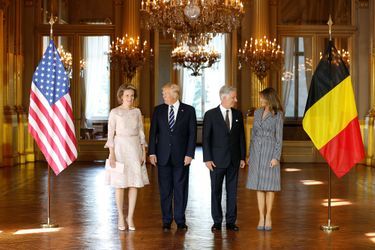 La reine Mathilde et le roi Philippe de Belgique avec Donald et Melania Trump à Bruxelles, le 25 mai 2017