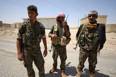 La force kurdo-arabe soutenue par les Etats-Unis a repris son premier quartier dans l&#039;ouest de Raqqa, fief du groupe Etat islamique (EI) en Syrie.