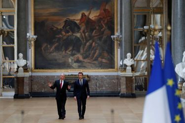 Emmanuel Macron et Vladimir Poutine lundi au château de Versailles. 