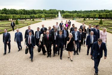 Emmanuel Macron accueille Vladimir Poutine lundi au château de Versailles. 