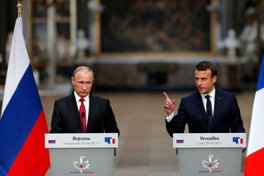 Conférence de presse commune entre Vladimir Poutine et Emmanuel Macron.