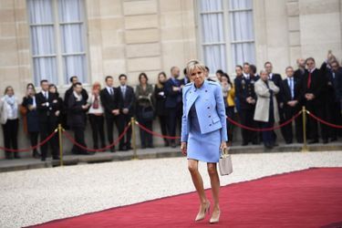 Brigitte Macron est arrivée à l'Elysée dimanche, jour de passation des pouvoirs