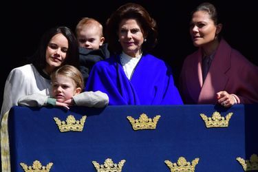 La reine Silvia de Suède, les princesses Victoria, Sofia et Estelle, et le prince Oscar à Stockholm, le 30 avril 2017