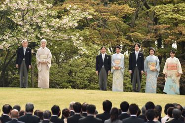 La famille impériale du Japon lors de la cérémonie du printemps à Tokyo, le 20 avril 2017