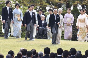 La famille impériale du Japon dans le Jardin impérial d’Akasaka à Tokyo, le 20 avril 2017