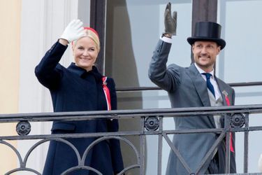 La princesse Mette-Marit et le prince Haakon de Norvège à Oslo, le 17 mai 2017