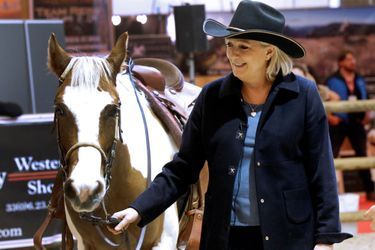 Marine Le Pen au salon du cheval à Villepinte, en décembre 2016. 