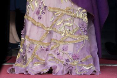 Détail de la robe de la reine Maxima des Pays-Bas à Amsterdam, le 28 avril 2017