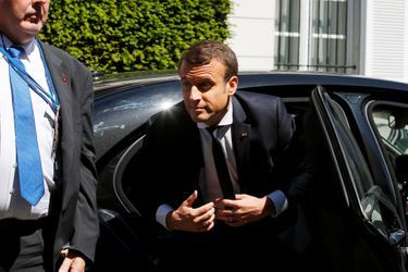 Arrivée d&#039;Emmanuel Macron jeudi à l&#039;ambassade des Etats-Unis à Bruxelles. 