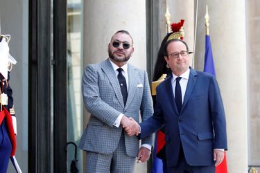 François Hollande a reçu le roi du Maroc Mohammed VI à l'Elysée, le 2 mai 2017.