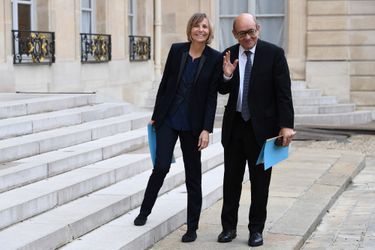 Marielle de Sarnez  (secrétaire d&#039;Etat chargée des Affaires européennes) et Jean-Yves Le Drian (ministre de l&#039;Europe et Affaires étrangères).