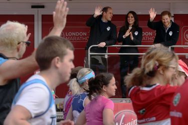 Kate Middleton, Les Princes William Et Harry Au Marathon De Londres, Dimanche 23 Avril 2017 11