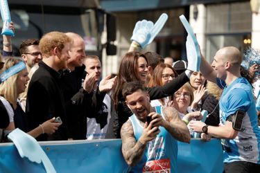 Kate Middleton, Les Princes William Et Harry Au Marathon De Londres, Dimanche 23 Avril 2017  28
