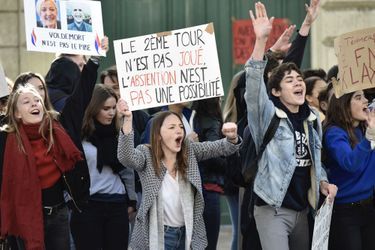 Manifestation à Paris, le 27 avril 2017.