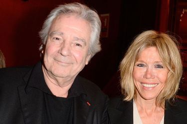 L'acteur Pierre Arditi, ici avec Brigitte Macron au Théâtre Antoine en mars 2016.
