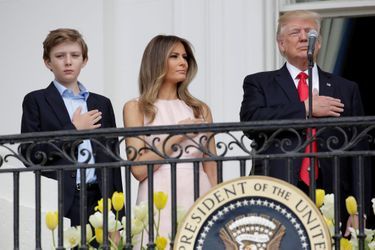 Barron, Melania et Donald Trump à la Maison Blanche pour la chasse aux oeufs de Pâques, le 17 avril 2017.