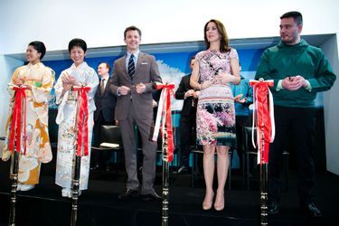 La princesse Mary et le prince Frederik de Danemark avec les princesse Hisako et Tusguko de Takamado à Tokyo, le 27 mars 2015