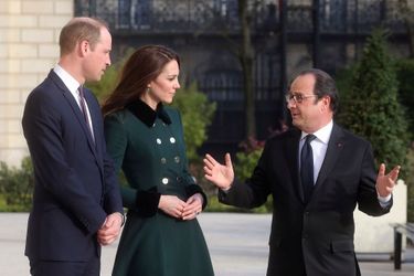 Le Prince William Et Kate Middleton Avec François Hollande Au Palais De L'Elysée