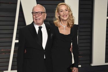 Rupert Murdoch et Jerry Hall à la soirée Vanity Fair, le 26 février 2017.