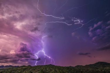 Les tempêtes, par Jason Weingart 