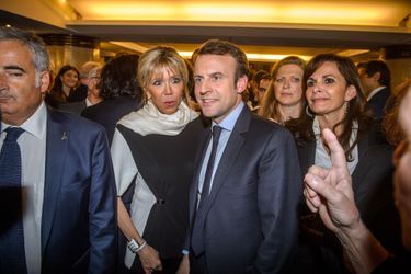 Emmanuel Macron et son épouse Brigitte Macron