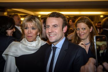 Emmanuel Macron et son épouse Brigitte Macron