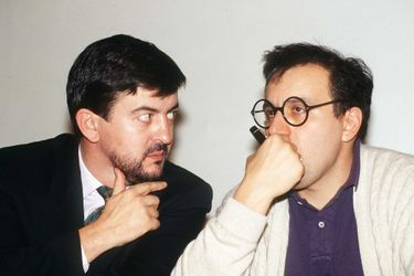 En 1992, Jean-Luc Mélenchon et Julien Dray lors d'une convention pour le 6e République. 