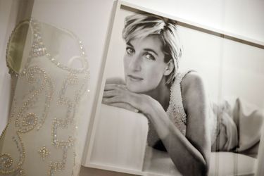 L&#039;exposition &quot;Diana: Sa Vie À Travers La Mode&quot; À Londres 15