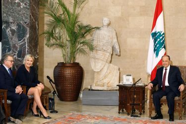 Marine Le Pen et Gilbert Collard rencontrent le président libanais Michel Aoun, au palais présidentiel à Baabda. 