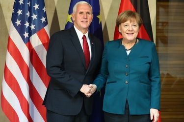 Mike Pence et Angela Merkel à Munich, le 17 février 2017.