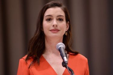 Anne Hathaway prononce un discours à l'Onu. 