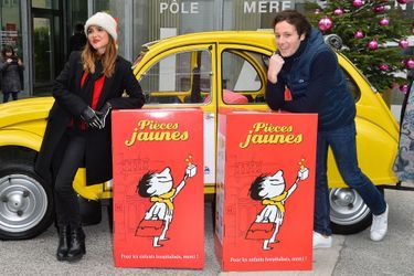 Joyce Jonathan et Vianney se mobilisent pour les Pièces Jaunes, le 4 janvier 2016.