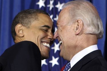 Barack Obama et Joe Biden après la signature de la réforme du système de santé, le 23 mars 2010.