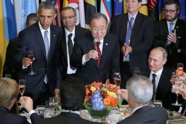 Barack Obama et Vladimir Poutine lors d'un déjeuner en marge de l'Assemblée générale des Nations Unies à New York, le 28 septembre 2015.