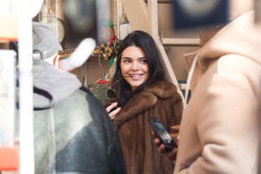 Kendall Jenner au marché aux puces de St Ouen