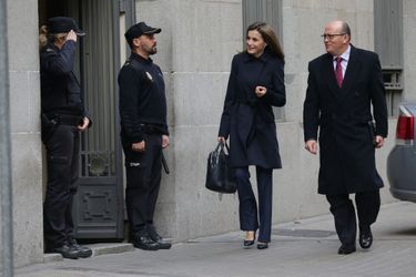 La reine Letizia d&#039;Espagne arrive au siège de l&#039;AECC à Madrid, le 10 janvier 2017