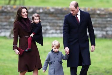 Kate, William et leurs enfants le prince George se rendent à la messe de Noël, le 25 décembre 2016
