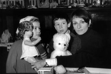 Barbara en 1968 dans une association pour aider les enfants pauvres