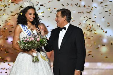 Alicia Aylies, Miss Guyane, est Miss France 2017.