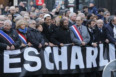 Jean Paul Huchon, Valérie Pécresse, Martine Aubry, Hassen Chalghoumi, Marek Halter et Eric Woerth durant la marche républicaine à Paris