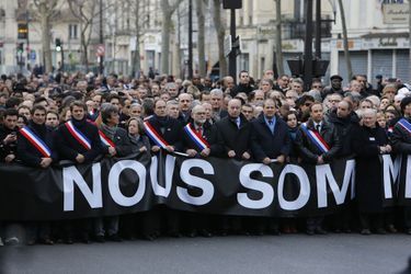 Les hommes et femmes politiques français durant la marche républicaine à Paris