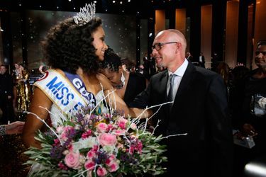  Alicia Aylies a été sacrée Miss France 2017 sous les yeux de son père
