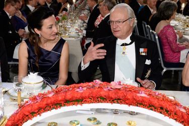 Le roi Carl XVI Gustaf au banquet des prix Nobel à Stockholm, le 10 décembre 2014