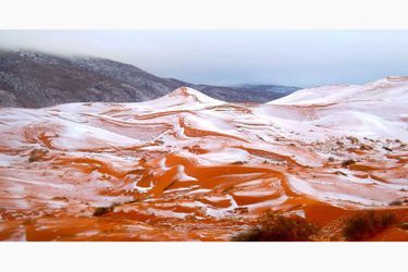 Chute de neige sur le Sahara à Aïn Sefra, en Algérie, le 19 décembre 2016.