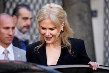 Nicole Kidman quitte l'Hôtel Salomon après la conférence de presse.