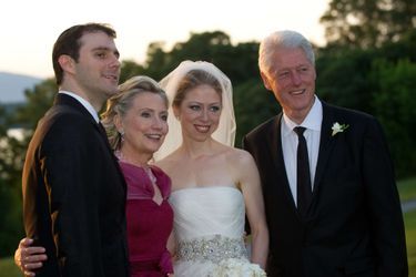 Hillary et Bill Clinton au mariage de leur fille Chelsea avec Marc Mezvinsky, en juin 2010.