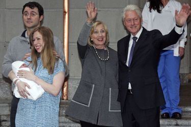 Chelsea Clinton quitte la maternité après avoir accouché de sa fille Charlotte, en septembre 2014.